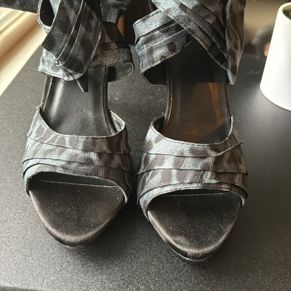 Deb Cheetah Print Heels - Picture 3 of 6